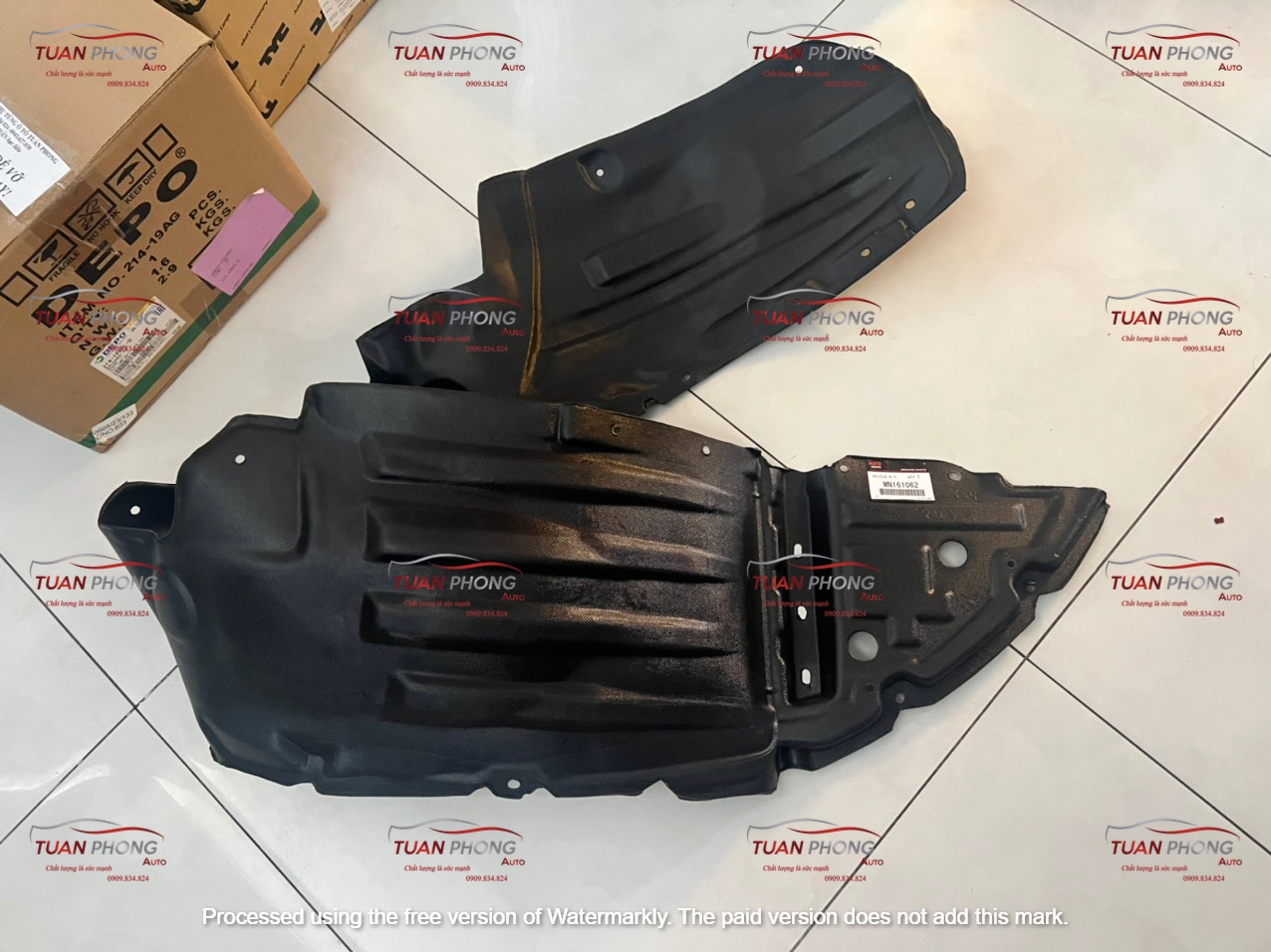 CHẮN BÙN LÒNG DÈ MITSUBISHI GRANDIS